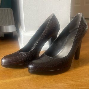 💸 Nine West brown heels
